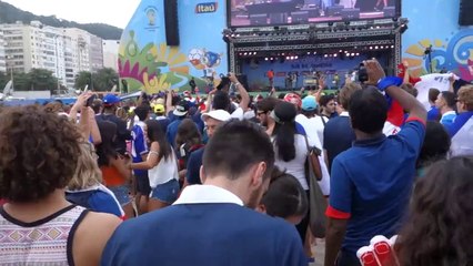Coupe du Monde de Football: France-Nigeria (Marseillaise a la fin du match)