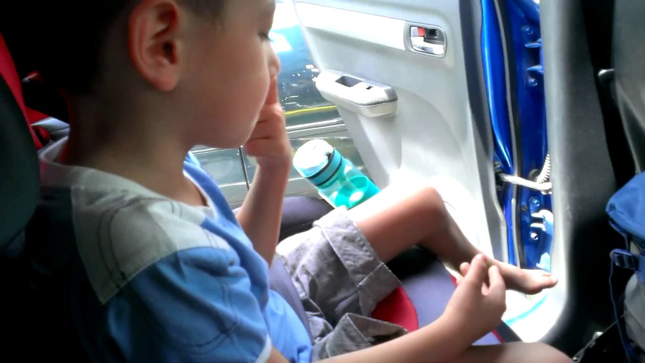 5 Year Old Enters DRUNK Simulation Room