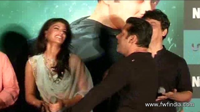 (Interviews_15sec.mp3)Kick Trailer Launch By Salman Khan, Jacqueline Fernandez, Randeep Hooda and Nawazuddin Siddiqui,. Directed & Produced by Sajid Nadiadwala. 7