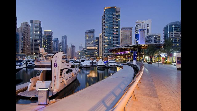 Dubai Marina district of Dubai for investors