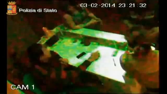 L'Aquila - Dentro i centri massaggi (03.07.14)