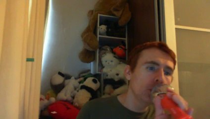 Wiwi égratigne "étrangère" de Sylvie Vartan