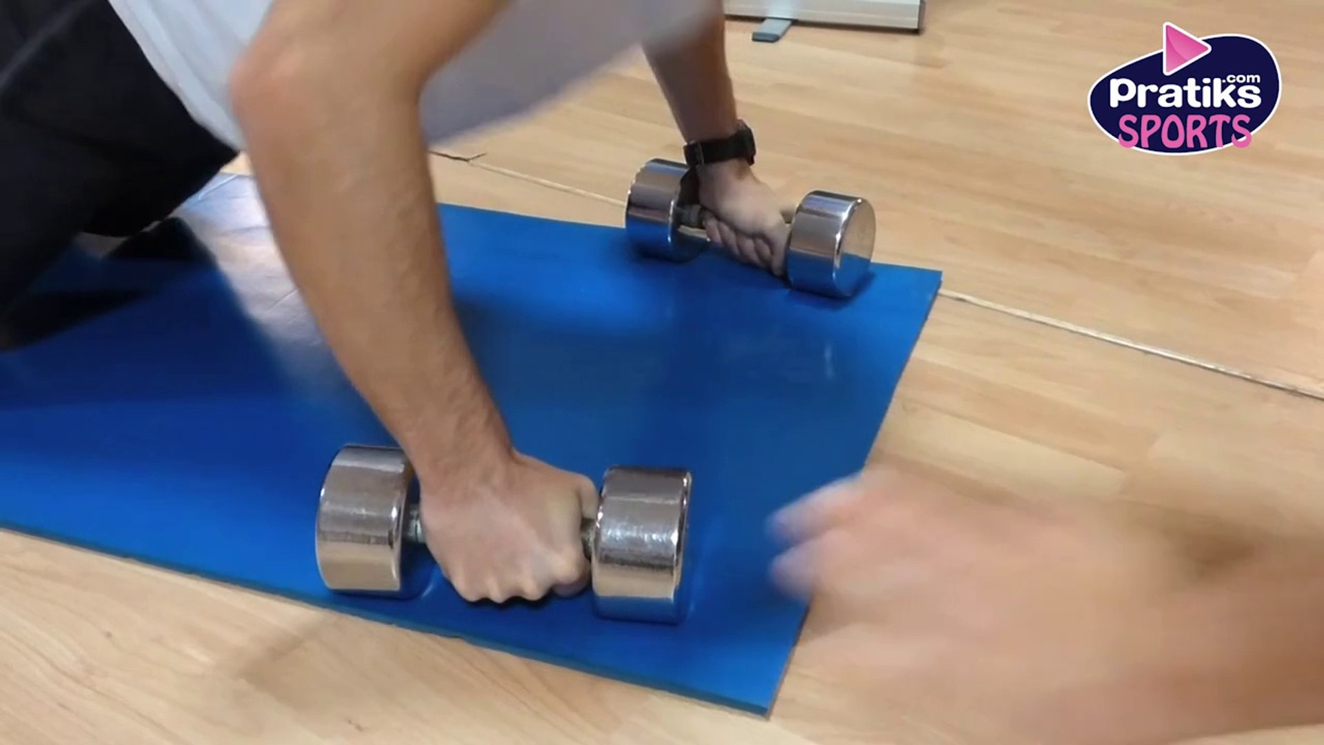 Fitness - Musculation : Comment bien faire des pompes sur des haltères -  Vidéo Dailymotion