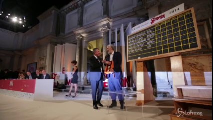 Premio Strega, vince Piccolo con 'Il desiderio di essere come tutti'