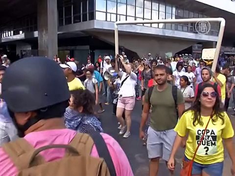 В городе проведения чемпионата мира по футболу рухнул мост