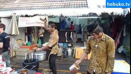 tayland'da buzlu çay şov - bizim maraş dondurması şovunu geçti :D