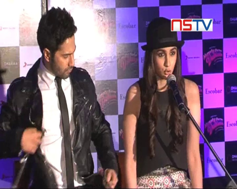 Alia Bhatt shows off sexy thighs in miniskirt