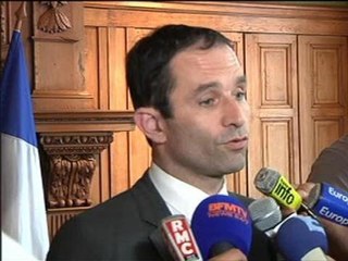 Albi: Benoît Hamon, ému, parle d'un "jour de vacances endeuillé" - 04/07