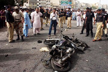 Dunya News - Two killed, three hurt in Karachi suicide blast