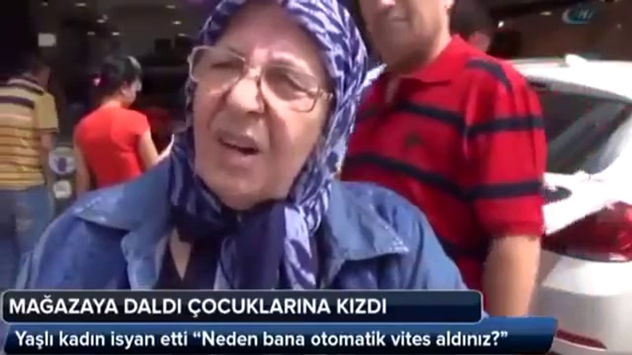 73 Yaşında Araba Kullanan Teyze Mağazaya Daldı