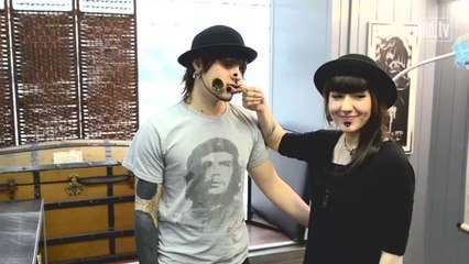 Joel Miggler s’est fait des trous dans les joues