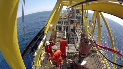 Em dia de decisão, Petrobras sofre com gol contra bilionário