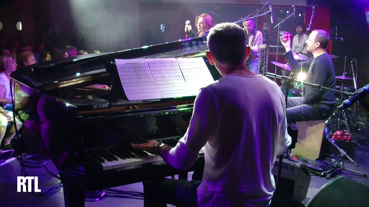 Isabelle Boulay - Il suffirait de presque rien - Extrait de l'album "merci Serge Reggiani" - en Live dans le Grand Studio RTL