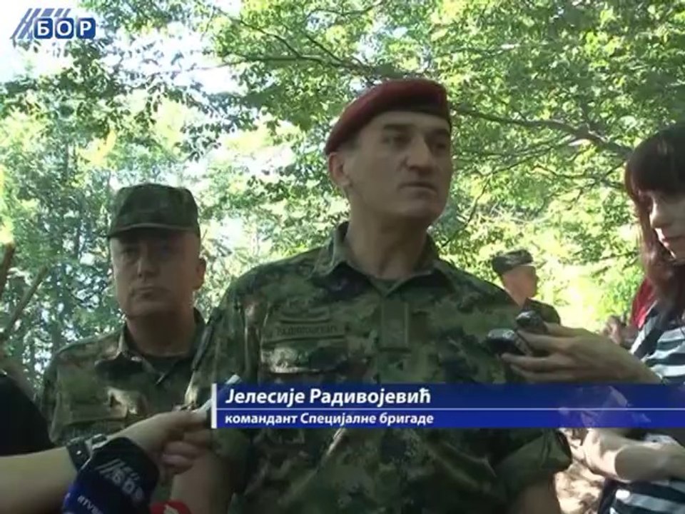 Ministar odbrane u poseti Specijalnoj brigadi na Stolu, 04. jul 2014.