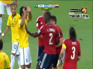 الحكم يمنع اشتباك باستمرار اللعب