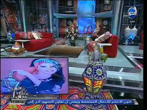 #آن_الآوان - هالة سرحان تستفتى على تغيير لون شعر سمية الخشاب باللون ( الأحمر - الأسود )