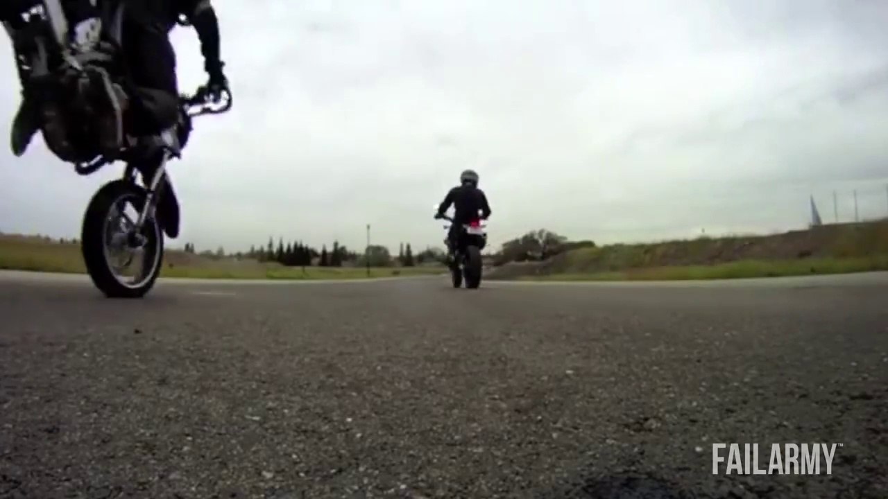 Gamelles, sportifs ratés, crash de fou, une compilation des plus gros FAIL de cette semaine!