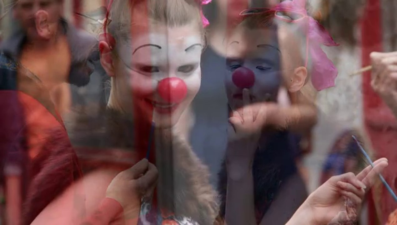CLOWNS EXPERTS EN ART à CAMARET : rire et poésie !