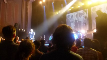 Morrissey - I'm Throwing My Arms Around Paris (Live in Beaumont - 2014) HQ