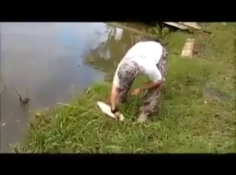 Yarım Metrelik Okla Balık Avlamak