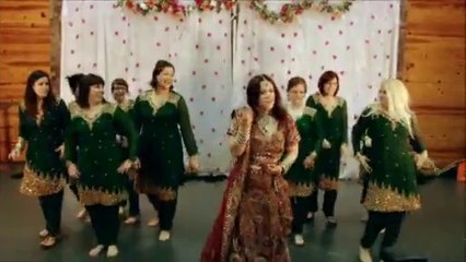 Tumhari Adaayoon Pay Main Vaari Vaari - Indian Girl Is Singing And Dancing With English Girls