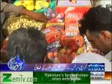 Commissioner Karachi Distributed Fruits Free among Poor People