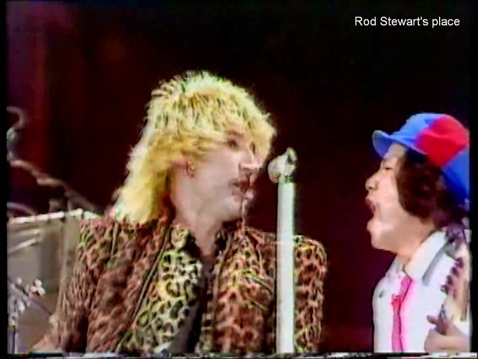 01 hot legs Rod Stewart live 1978 Manchester Bellevue [HD]