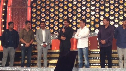 SRK's acceptance speech for the Vijay Entertainer of Indian Cinema Award (HD)