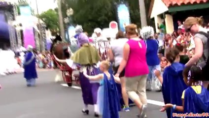 Frozen Summer Fun LIVE! Kristoff Elsa Anna FULL SHOW at Disney Hollywood Studios Royal Parade WDW - viralkids.com