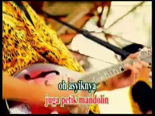 RATU GOYANG anisa bahar @ lagu dangdut