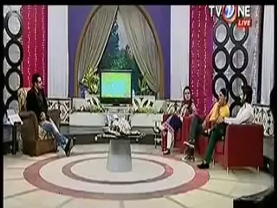 What a Girl Caller said to Fawad Alam in a Live TV Show  Watch Video