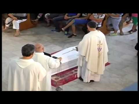 Caivano (NA) - Bimba caduta dal balcone, i funerali della piccola Fortuna Loffredo (05.07.14)
