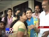 Indian nurses freed from Iraq return to Kochi, welcomed by families - Tv9 Gujarati