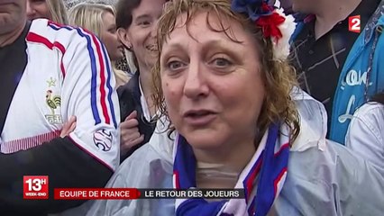 Les Bleus de retour en France, réconciliés avec leur public