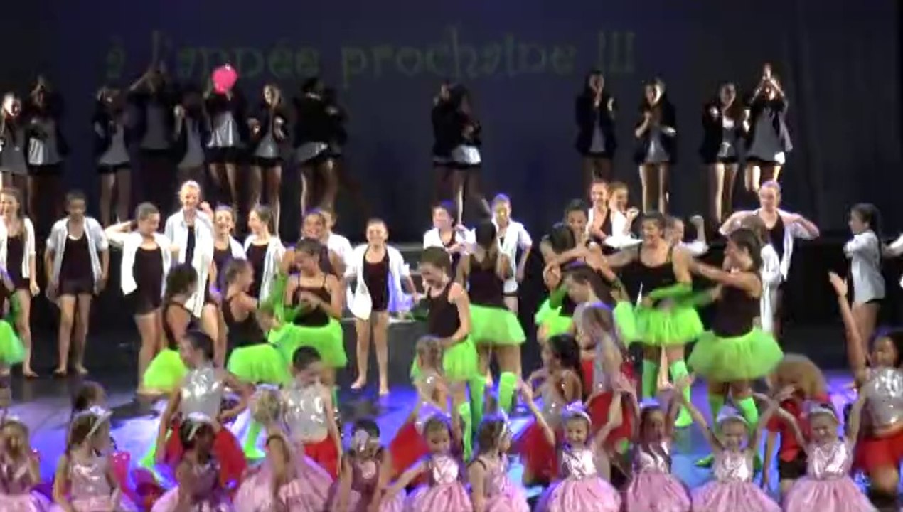 Lisandra et le spectacle de fin d'année 2014  "au théatre de Bastia".