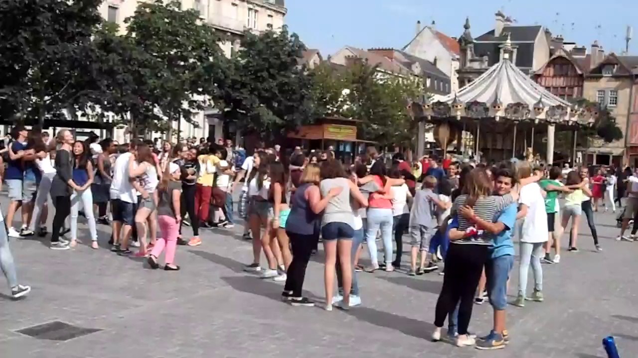 FLASHMOB TROYES 2014