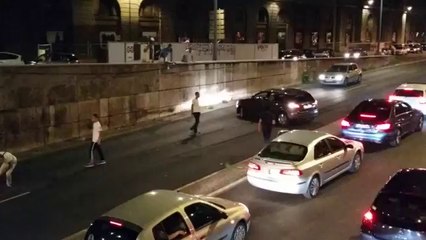 CHOC Des supporters en scooter percutent une voiture à contresens