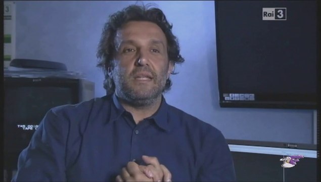 Flavio Insinna racconta alcuni aneddoti che lo legano a Gigi Proietti in Colpo di scena