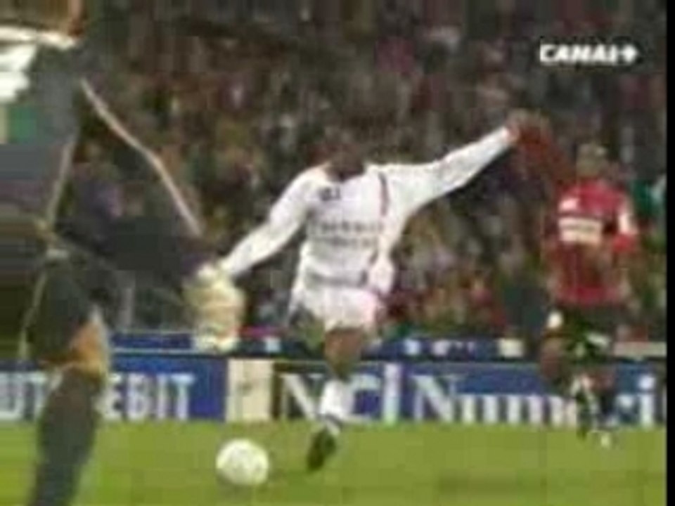 Juninho - OL- Nice (1e but)