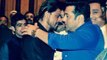 Salman Khan & Shahrukh Khan Hug Again Baba Siddique Iftar Party 2014 - (VIDEO)