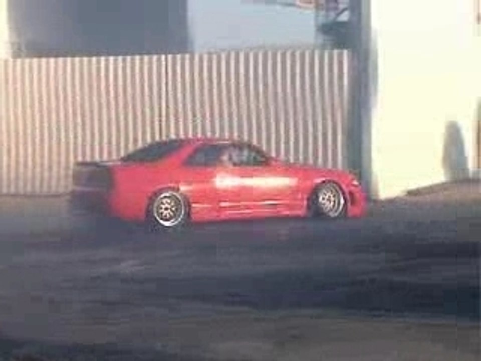 Nissan Skyline R33