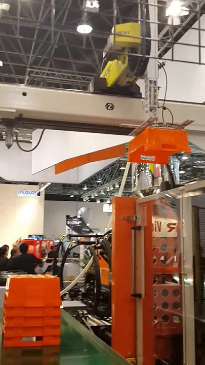 Enjeksiyon Robotu - WETEC W7 3 Eksen Robot - Parça alma ve dizme uygulaması