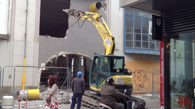 La démolition du Chapeau-Rouge