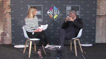 Entrevista a plató amb el dissenyador Josep Abril