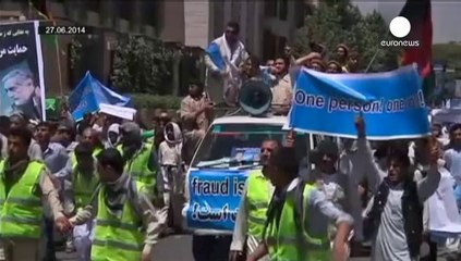 Afganistán: resultados preliminares dan la victoria a Gani, Abdulá denuncia fraude