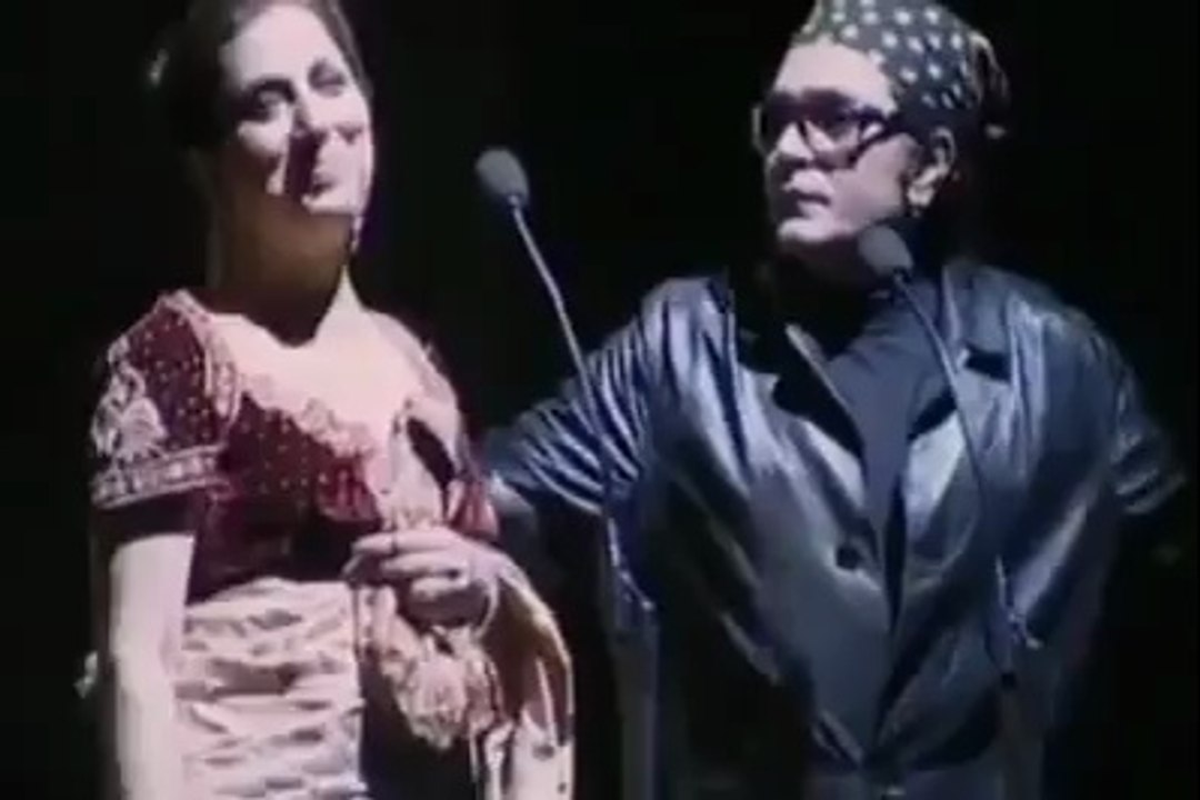 Darzi vs Designer..... Hilarious performance by Moin Akhter.