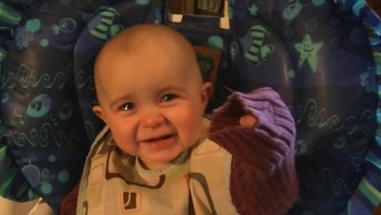 Emotional baby! Too cute! (HD)