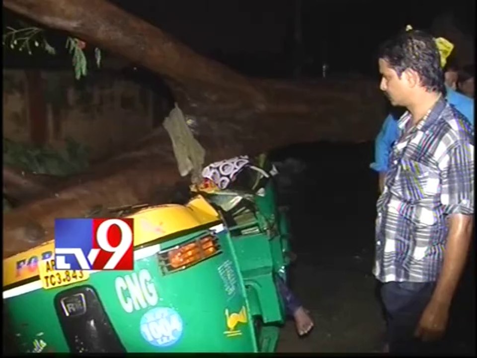 Heavy rain lashes Hyderabad