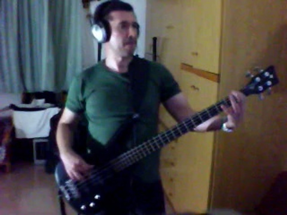 The Police - Every Breath You Take (cover bass)