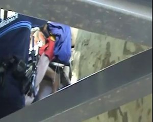 Un policier municipal de Montpellier porte des coups de tonfa à Kevin